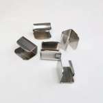 OEM Galvanization Stainless Steel High Elasticity Flat Metal Bending Stamping Clips Manufacturers4